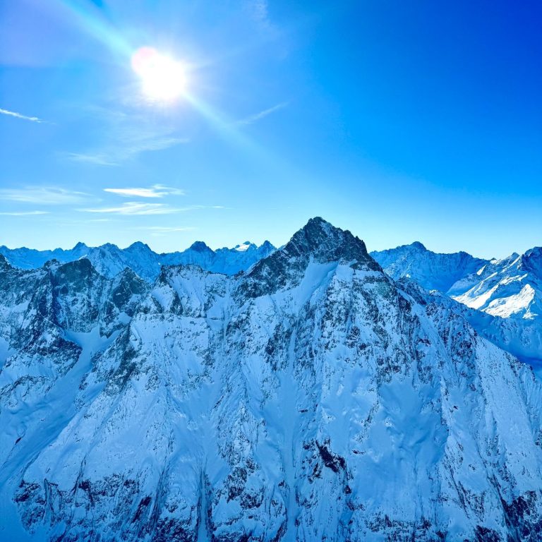 Alpes - HN Comm